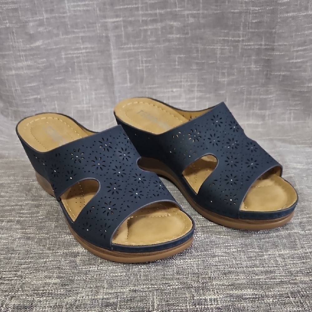 Temofon Women's Mules - Picture 2 of 9